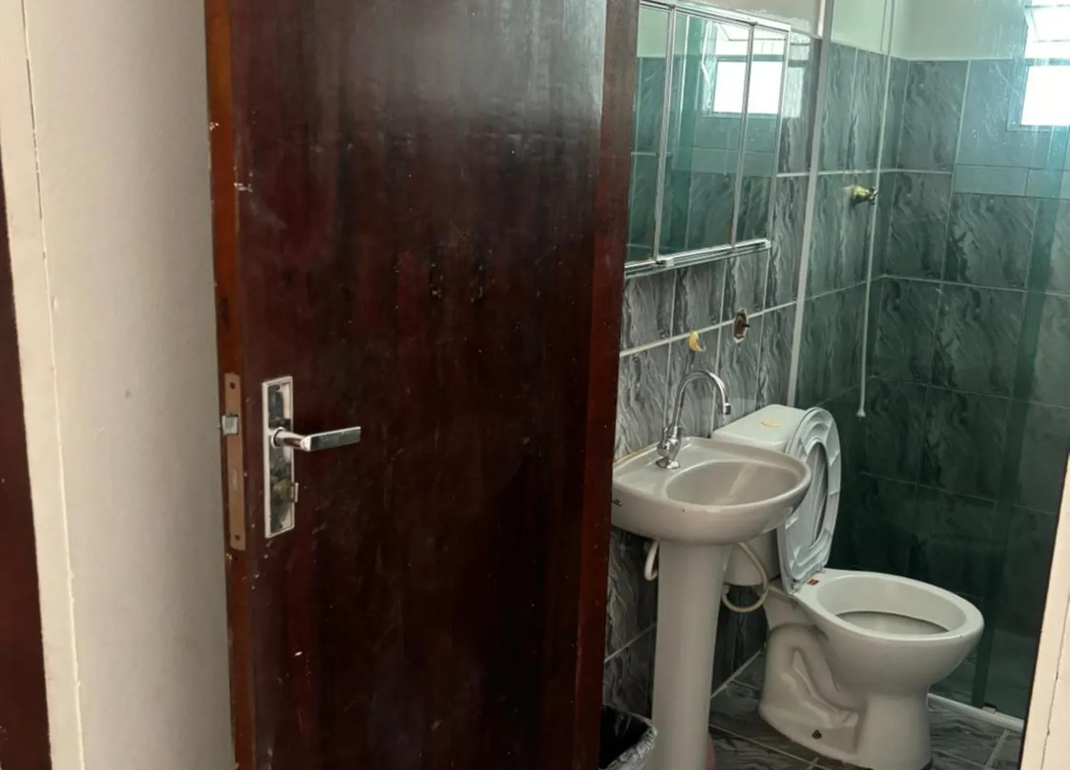 Hostel Do Mineiro Zona Sul Sao Jose dos Campos 0*,  Brazil